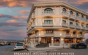 Nenessa Airport Hotel
