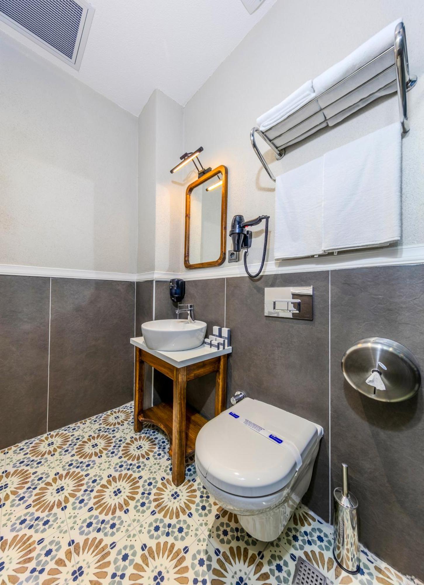 Nenessa Airport Hotel Arnavutkoy Dış mekan fotoğraf